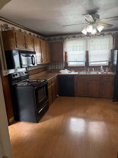 Kitchen - 318 First St, Midway, KY 40347 photo 1 of 1