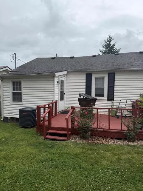Exterior - 318 First St, Midway, KY 40347 photo 2 of 4