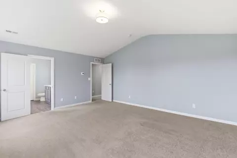 Bedroom - 102 Bellatrix Ct, Georgetown, KY 40324 photo 4 of 7