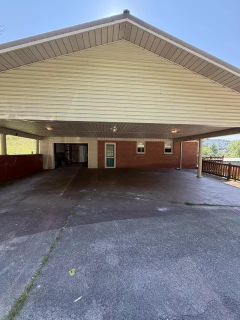 Exterior - 46 Wendell Ln, Flat Lick, KY 40935 photo 1 of 5