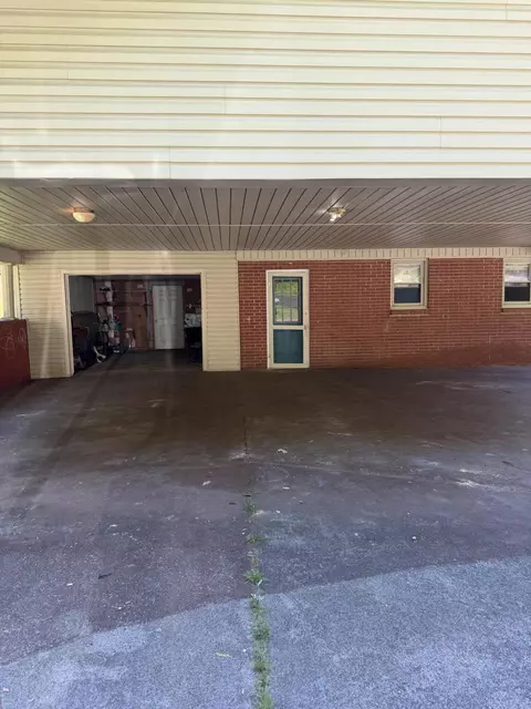 Exterior - 46 Wendell Ln, Flat Lick, KY 40935 photo 2 of 5