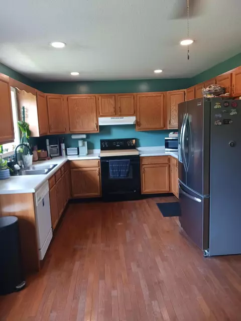 Kitchen - 17 Cecelia Ln, Corbin, KY 40701 photo 1 of 2