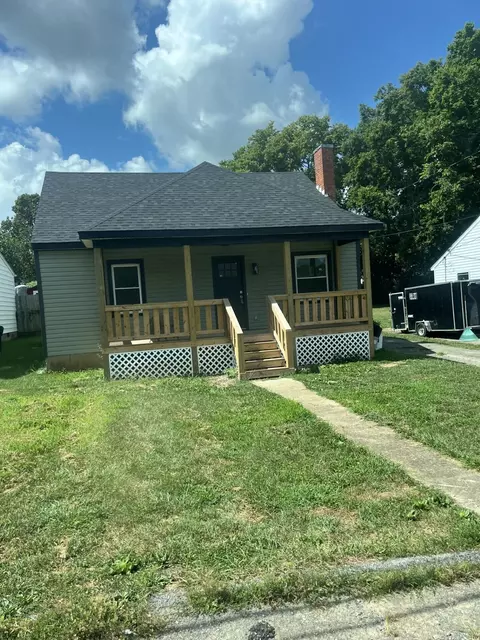 122 Saint Clair St, Versailles, KY 40383