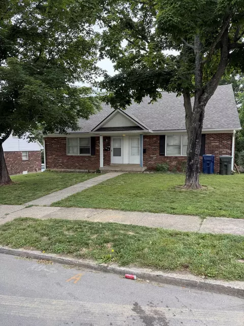 1108 Centre Pkwy, Lexington, KY 40517