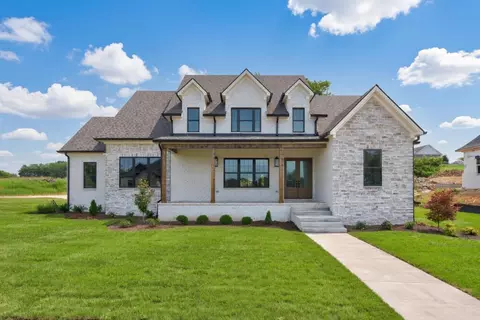 708 Winged Foot Dr, Richmond, KY 40475