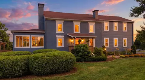 930 Steele Rd, Versailles, KY 40383