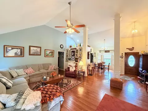 Living - 113 Legacy Dr, Berea, KY 40403 photo 2 of 3