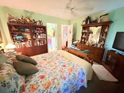 Bedroom - 113 Legacy Dr, Berea, KY 40403 photo 3 of 8