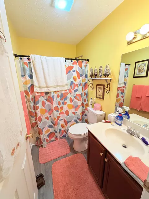 Bath - 113 Legacy Dr, Berea, KY 40403 photo 6 of 6
