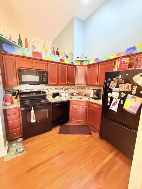 Kitchen - 113 Legacy Dr, Berea, KY 40403 photo 2 of 5