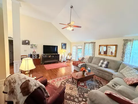 Living - 113 Legacy Dr, Berea, KY 40403 photo 3 of 3