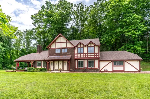 65 Proctor Pl, Renfro Valley, KY 40473