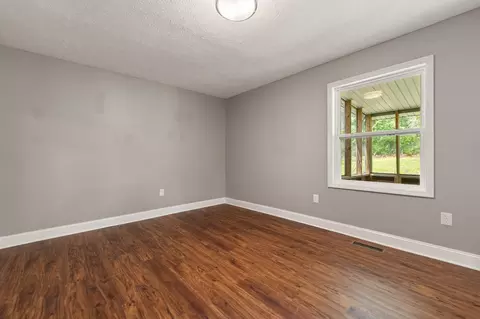 Bedroom - 154 Chess Rd, Corbin, KY 40701 photo 8 of 15