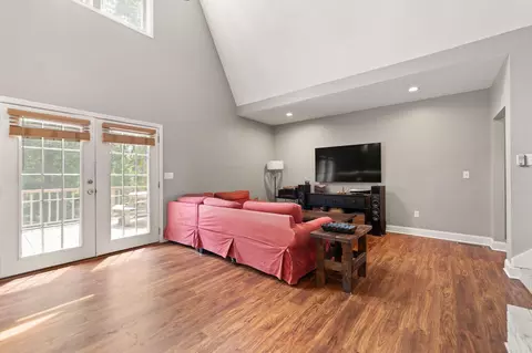 Living - 154 Chess Rd, Corbin, KY 40701 photo 1 of 2