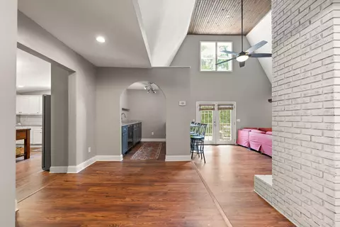 Entry Way - 154 Chess Rd, Corbin, KY 40701 photo 2 of 6
