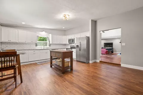 Kitchen - 154 Chess Rd, Corbin, KY 40701 photo 1 of 7