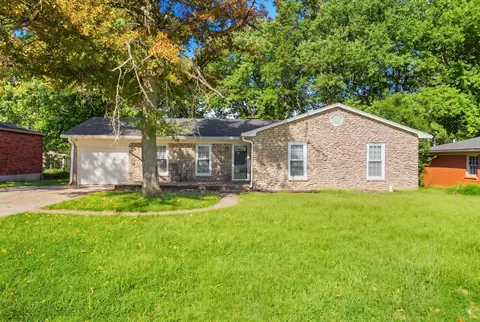 147 Meadowbrook Dr, Frankfort, KY 40601