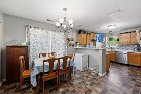 Dining - 115 River Run Ct, Georgetown, KY 40324 photo 1 of 2
