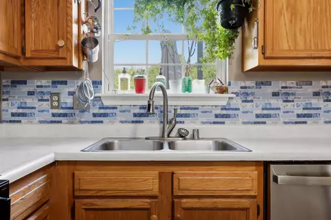 Kitchen - 115 River Run Ct, Georgetown, KY 40324 photo 3 of 3