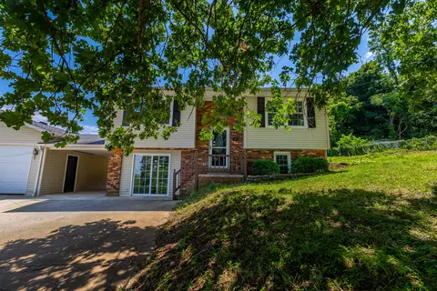 40 Hill St, Mount Vernon, KY 40456