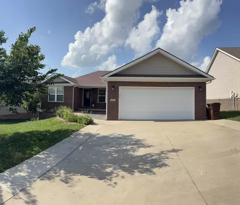 632 Fairfax Ln, Richmond, KY 40475