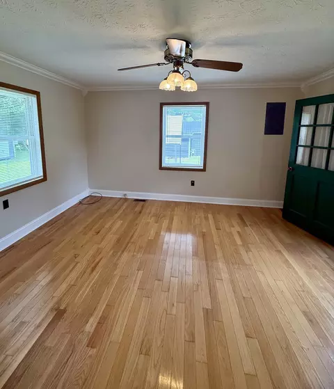 Living - 276 Evergreen Rd, Flat Lick, KY 40935 photo 1 of 9