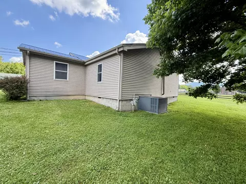 Exterior - 276 Evergreen Rd, Flat Lick, KY 40935 photo 5 of 10