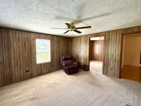 Living - 276 Evergreen Rd, Flat Lick, KY 40935 photo 9 of 9
