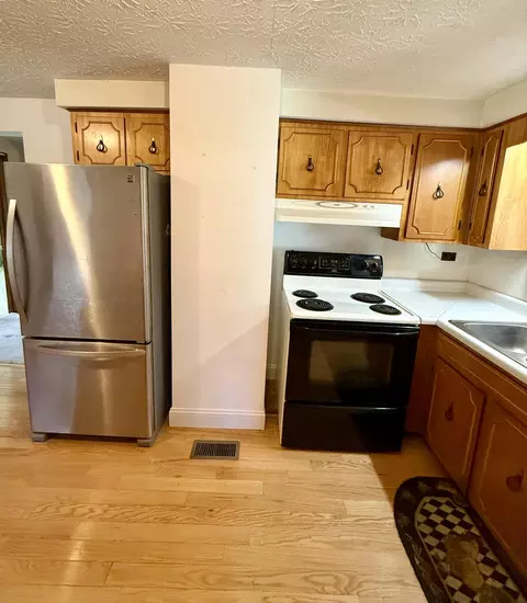 Kitchen - 276 Evergreen Rd, Flat Lick, KY 40935 photo 2 of 7