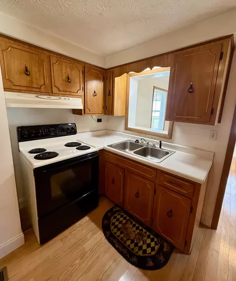Kitchen - 276 Evergreen Rd, Flat Lick, KY 40935 photo 3 of 7
