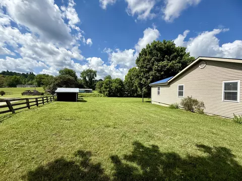 Exterior - 276 Evergreen Rd, Flat Lick, KY 40935 photo 4 of 10