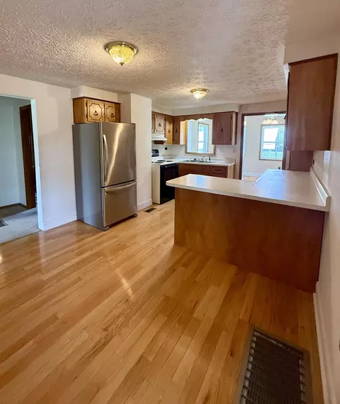 Kitchen - 276 Evergreen Rd, Flat Lick, KY 40935 photo 6 of 7