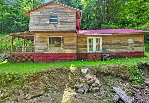6728 Straight Hollow Rd, Mcveigh, KY 41555