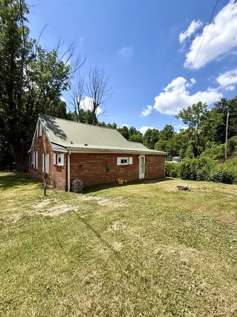 Exterior - 13860 Us-421, Mckee, KY 40447 photo 7 of 16