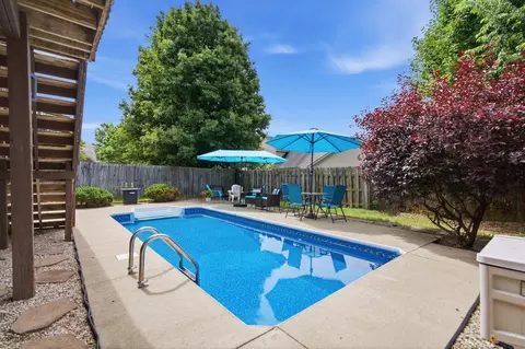893 Winding Oak Trl, Lexington, KY 40511