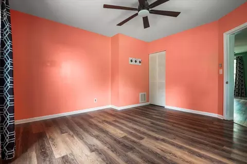 Bedroom - 316 W 1st St, Corbin, KY 40701 photo 2 of 3