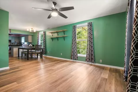 Living - 316 W 1st St, Corbin, KY 40701 photo 1 of 2