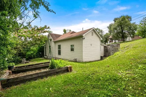 Exterior - 316 W 1st St, Corbin, KY 40701 photo 4 of 5