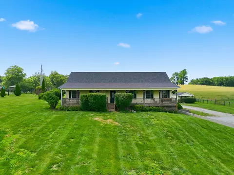550 College Rd, Paris, KY 40361