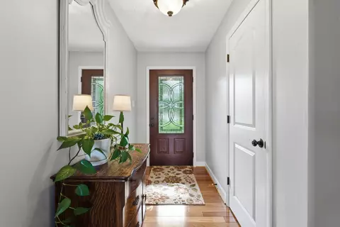 Entry Way - 207 Augusta Dr, Georgetown, KY 40324 photo 1 of 4