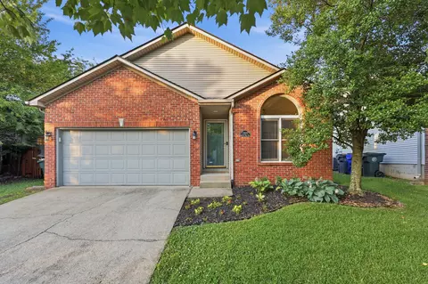 2909 Masters View Rd, Lexington, KY 40511