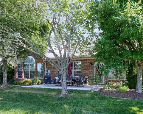 Exterior - 3800 Ruby Ln, Lexington, KY 40509 photo 5 of 11