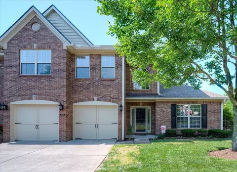 3800 Ruby Ln, Lexington, KY 40509