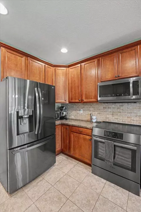 Kitchen - 3800 Ruby Ln, Lexington, KY 40509 photo 5 of 5