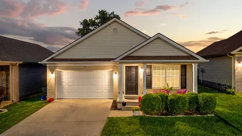 2804 Sullivans Trce, Lexington, KY 40511