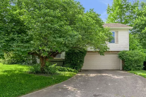 3304 Houndstooth Ct, Lexington, KY 40515