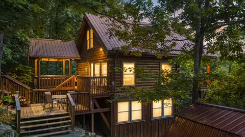 1751 Carabiner Cir, Stanton, KY 40380
