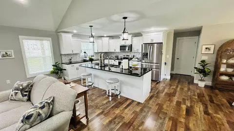 Kitchen - 10 Nolan Dr, Corbin, KY 40701 photo 1 of 3