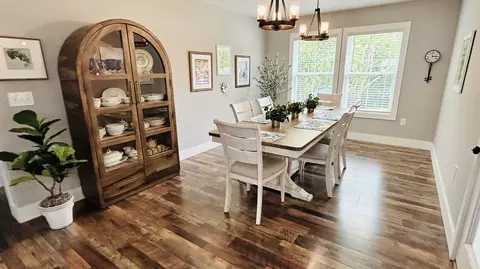 Dining - 10 Nolan Dr, Corbin, KY 40701 photo 1 of 2