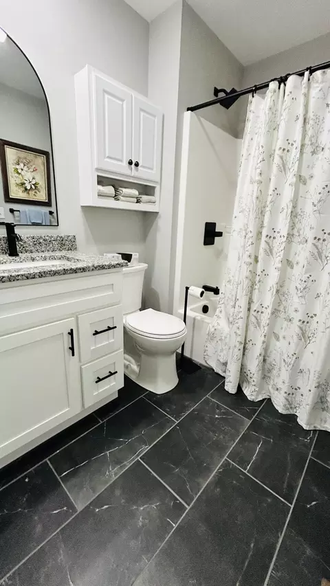 Bath - 10 Nolan Dr, Corbin, KY 40701 photo 5 of 5